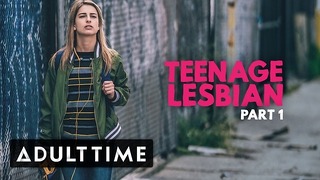 Vuxen tid Tonårs lesbisk- Kristen Scott kikar på par på fest