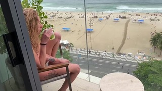 Éjaculation Interne Anale Sur Le Balcon à Rio De Janeiro