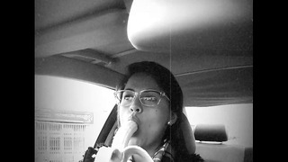 Young France Brunette Love Banana -jeune Francaise Aime Les Bananes