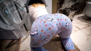 Step Stepsister Gets Fucked When Is Stuck Inside Of Washing Device – Creampie