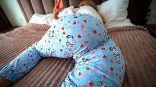Stepdaughter Seduces Step Dad By Viewing Porn With Door Access – Step Daughter Begs For Creampie