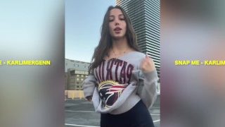 Garota gostosa Karli Mergenthaler faz uma dança viral de Tiktok