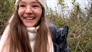 18Yo Teen Outdoor Pissing From Huge Pussy