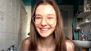 Teen Squirt! Fick Den Riesendildo